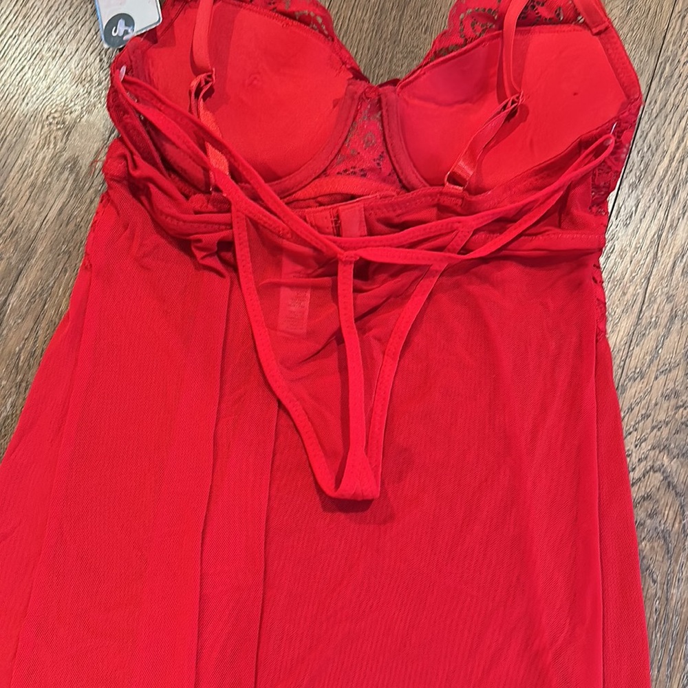 Lingerie - Picture 3 of 3